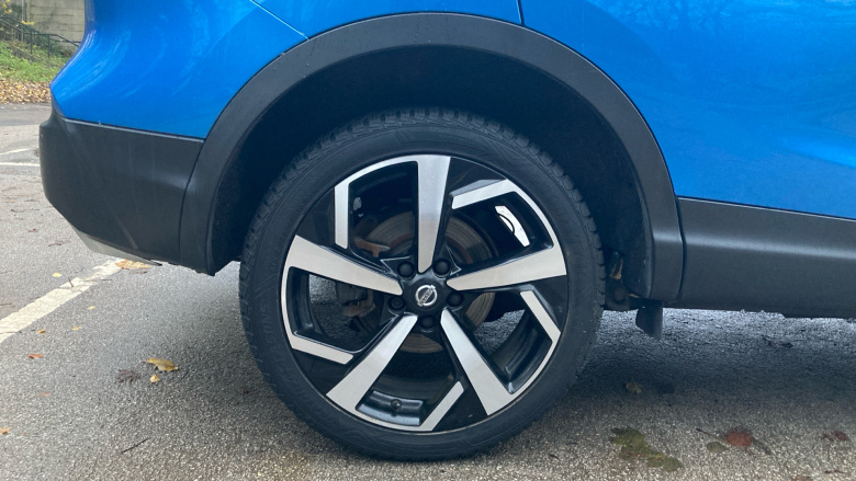 Nissan Qashqai 1.3 DiG-T 160 Tekna 5dr Petrol Hatchback